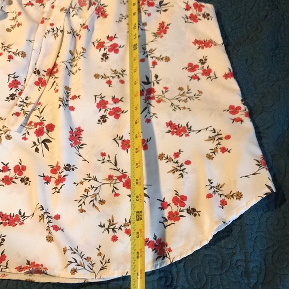 Trendy JS Floral Print Blouse - Picture 7 of 7